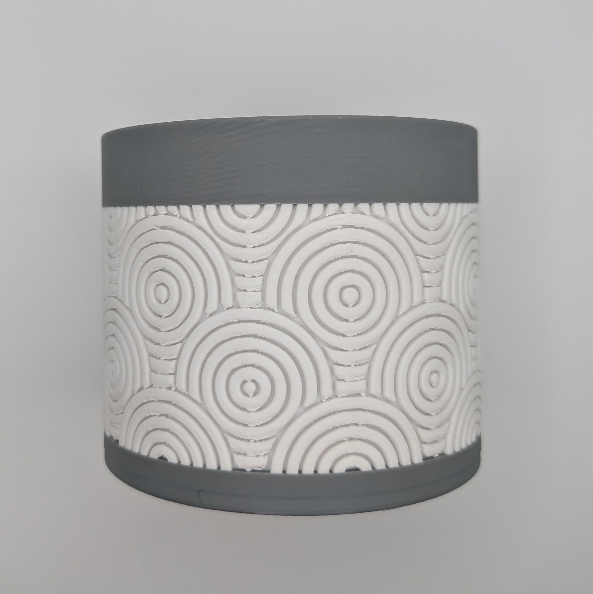 Dual Tone Concentric Circles Planter